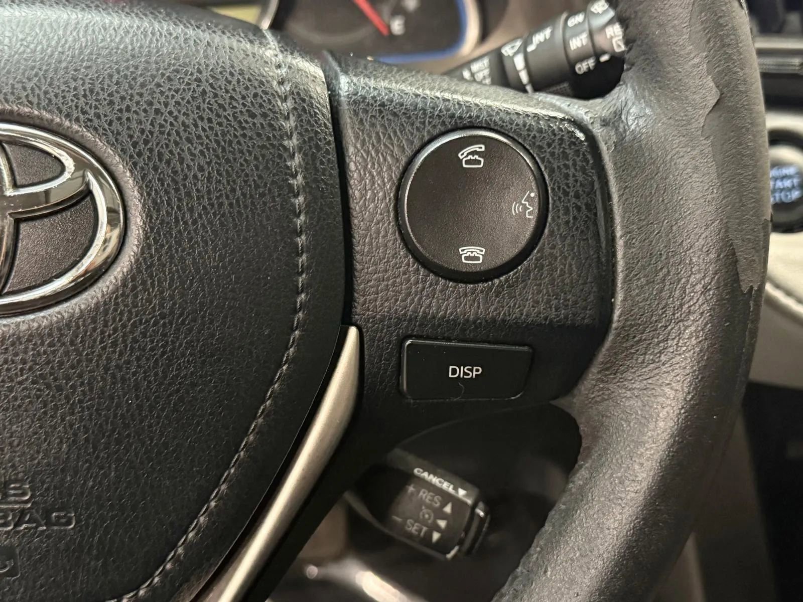 Used 2015 Toyota RAV4 Limited image 19