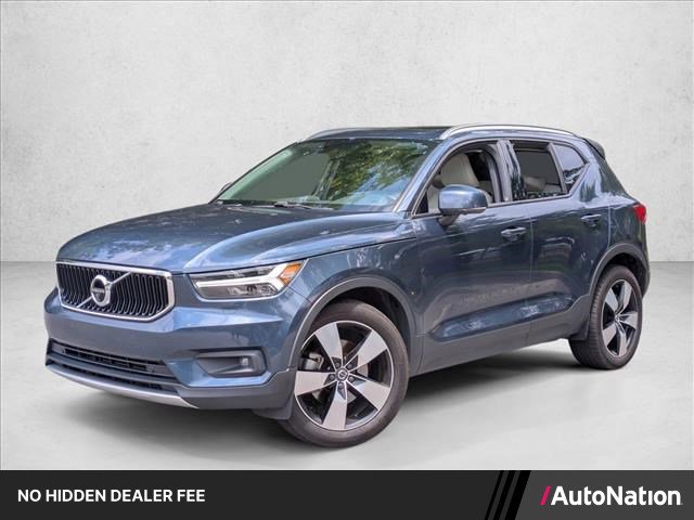 Used 2021 Volvo XC40 T5 Momentum w/ Protection Package