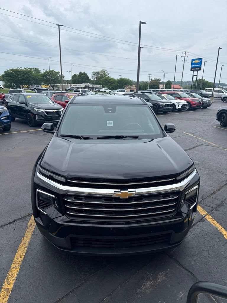 Used 2024 Chevrolet Traverse LT w/ LPO, Floor Liner Package AWD/4WD image 6