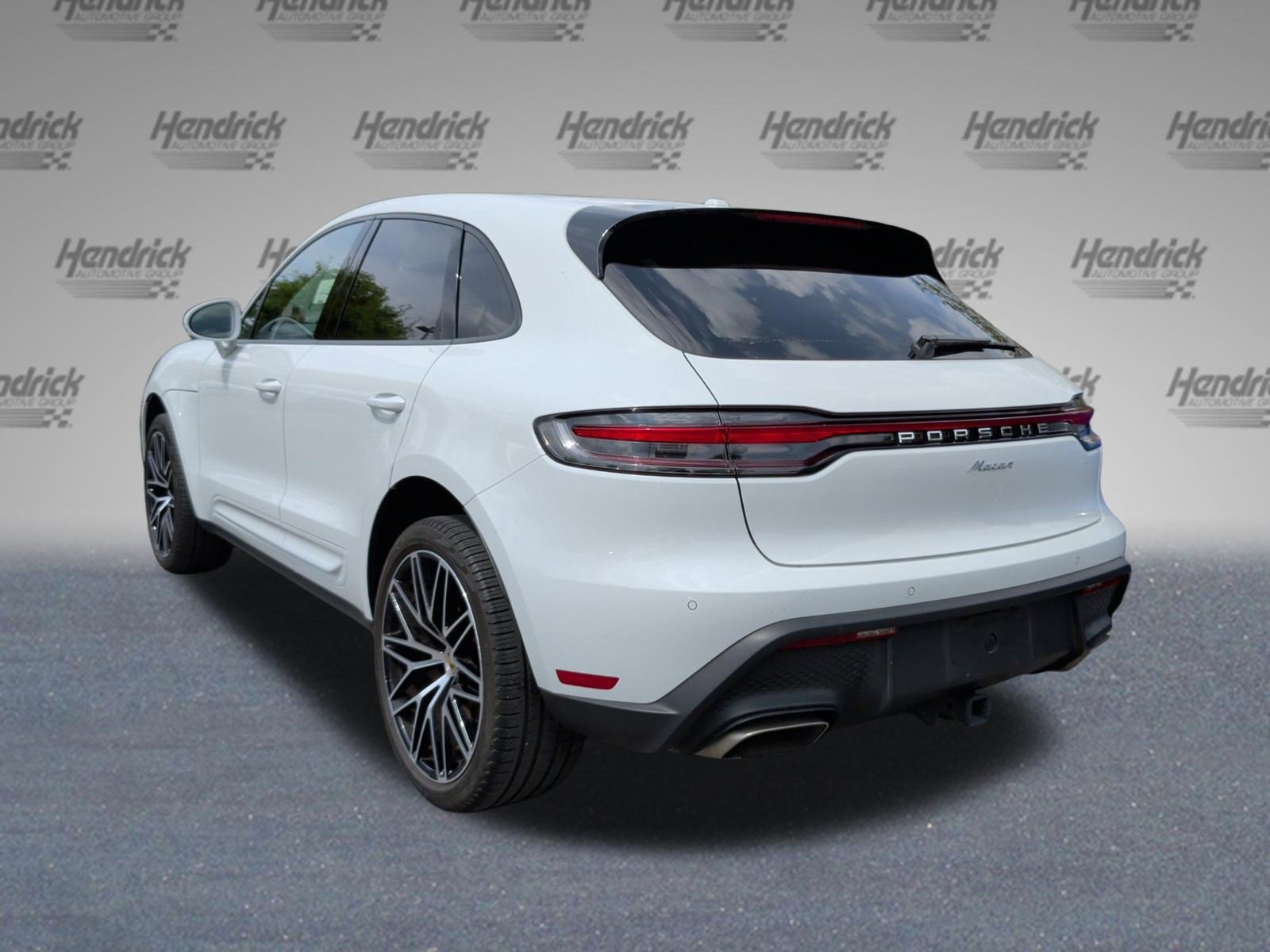 Used 2023 Porsche Macan image 9