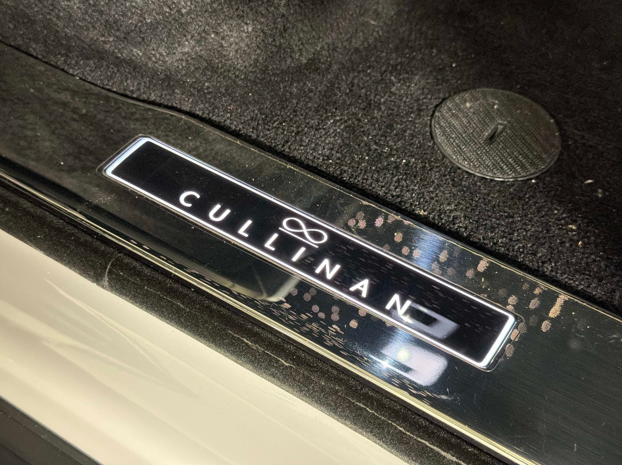 Used 2024 Rolls-Royce Cullinan Black Badge AWD/4WD image 34