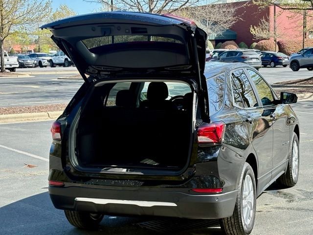 Used 2024 Chevrolet Equinox LT w/ LPO, Floor Liner Package image 18