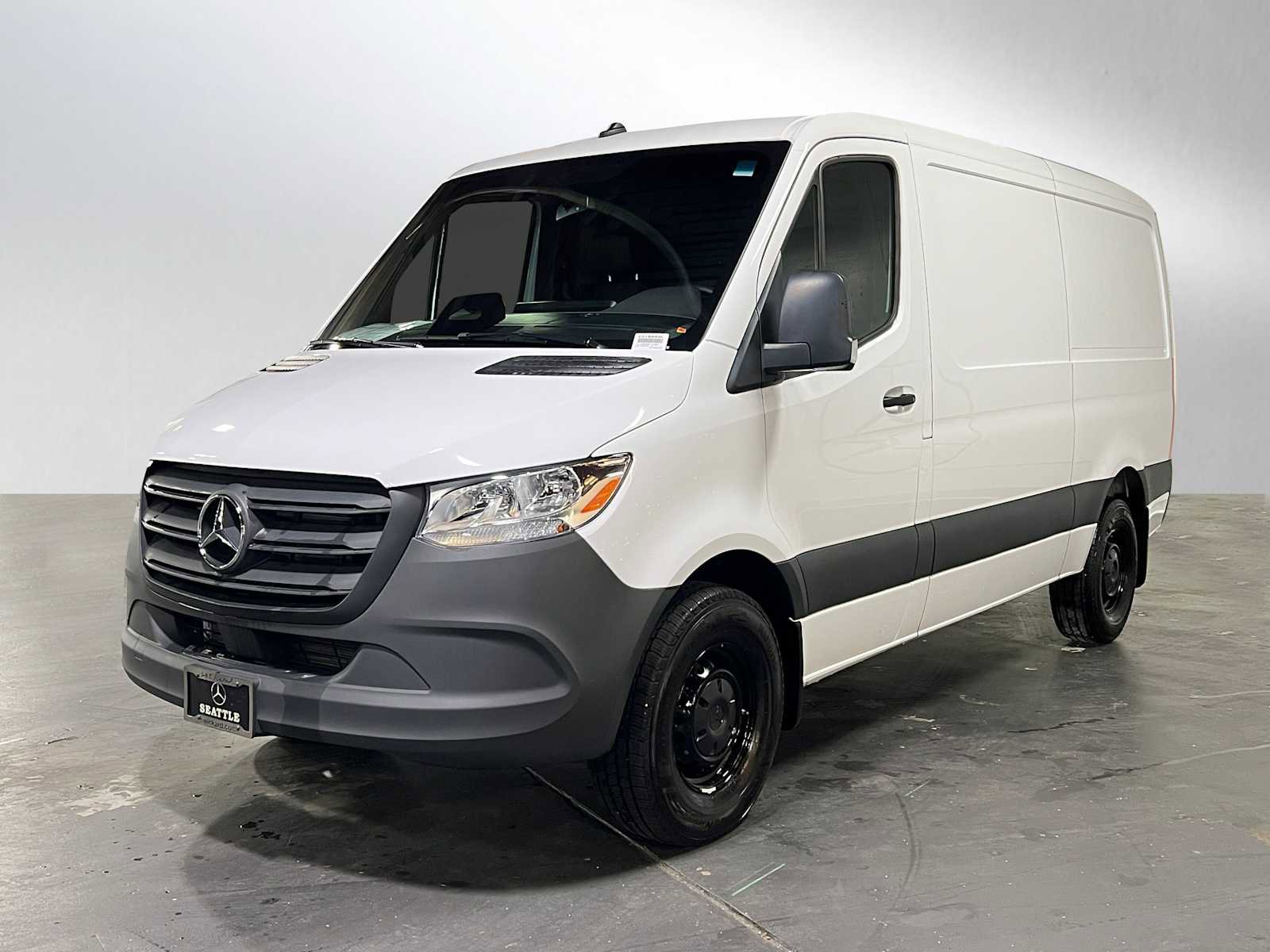 Used 2025 Mercedes-Benz Sprinter 2500 image 7