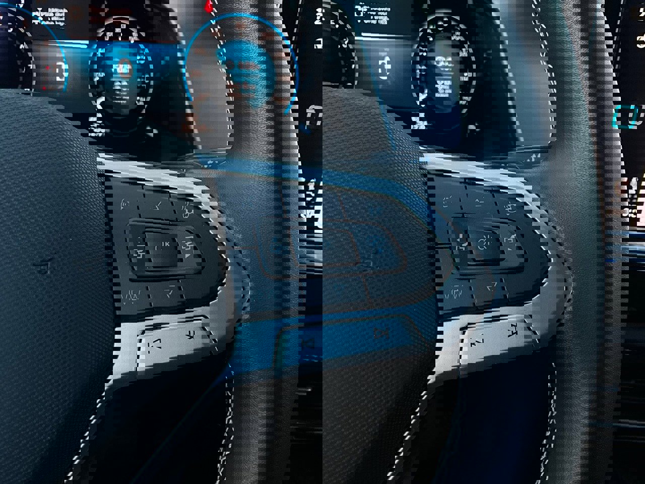 Used 2025 Volkswagen Atlas Cross Sport SE image 35