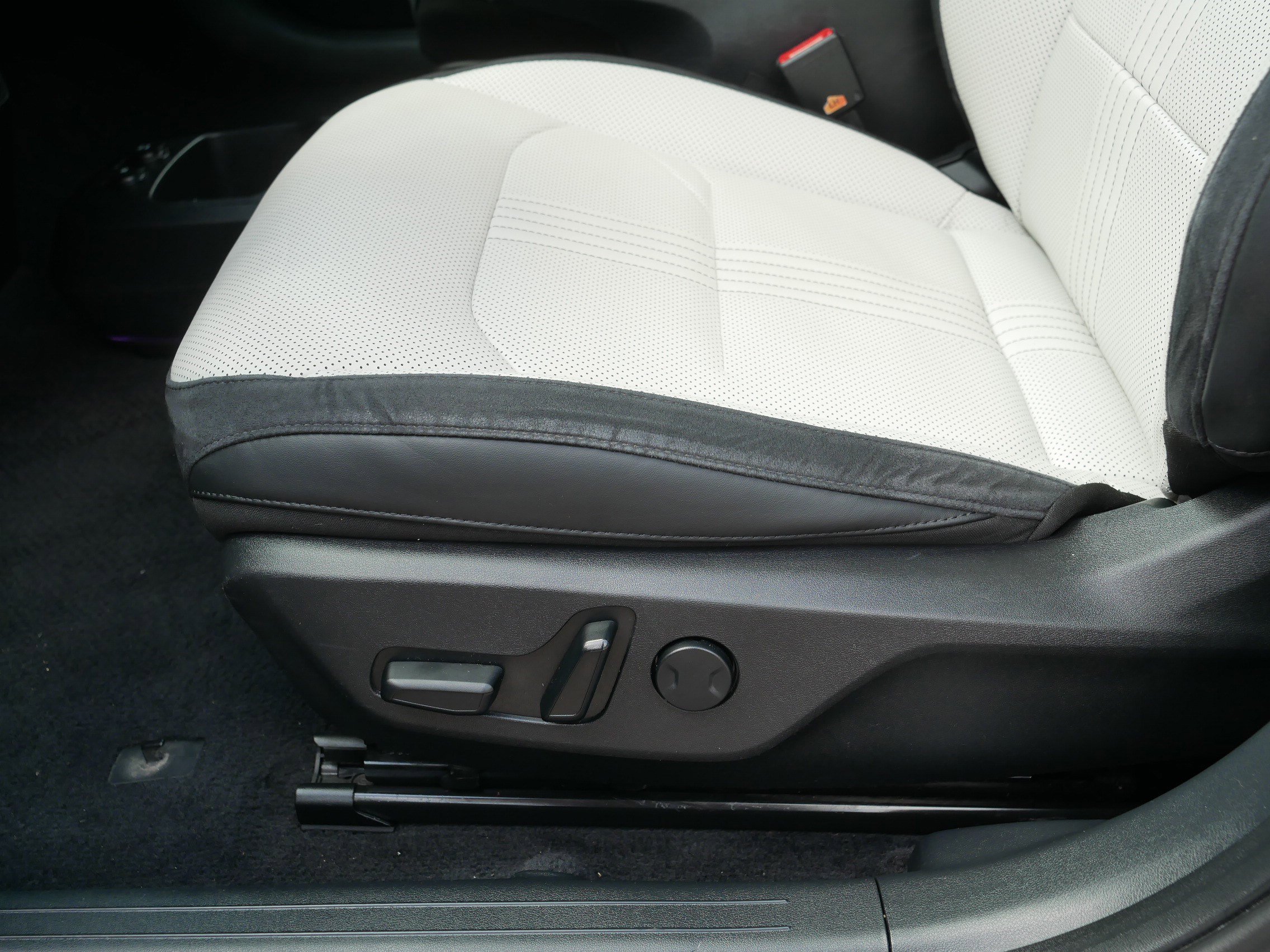 Used 2024 Kia EV6 GT-Line w/ GT-Line White Seat Package AWD/4WD image 20