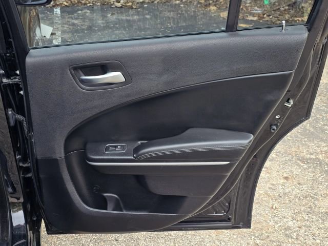 Used 2020 Dodge Charger SXT w/ Leather Interior Group image 15