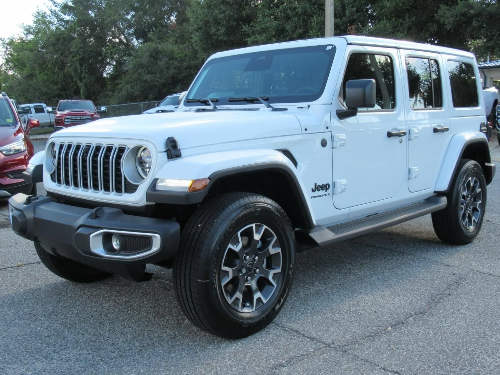 New 2026 Jeep Wrangler Unlimited Sahara AWD/4WD image 3