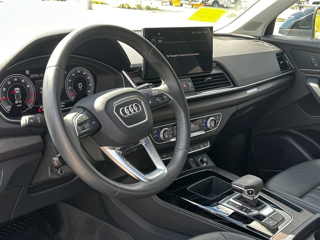 Used 2023 Audi Q5 2.0T Premium Plus w/ Premium Plus Package AWD/4WD image 12