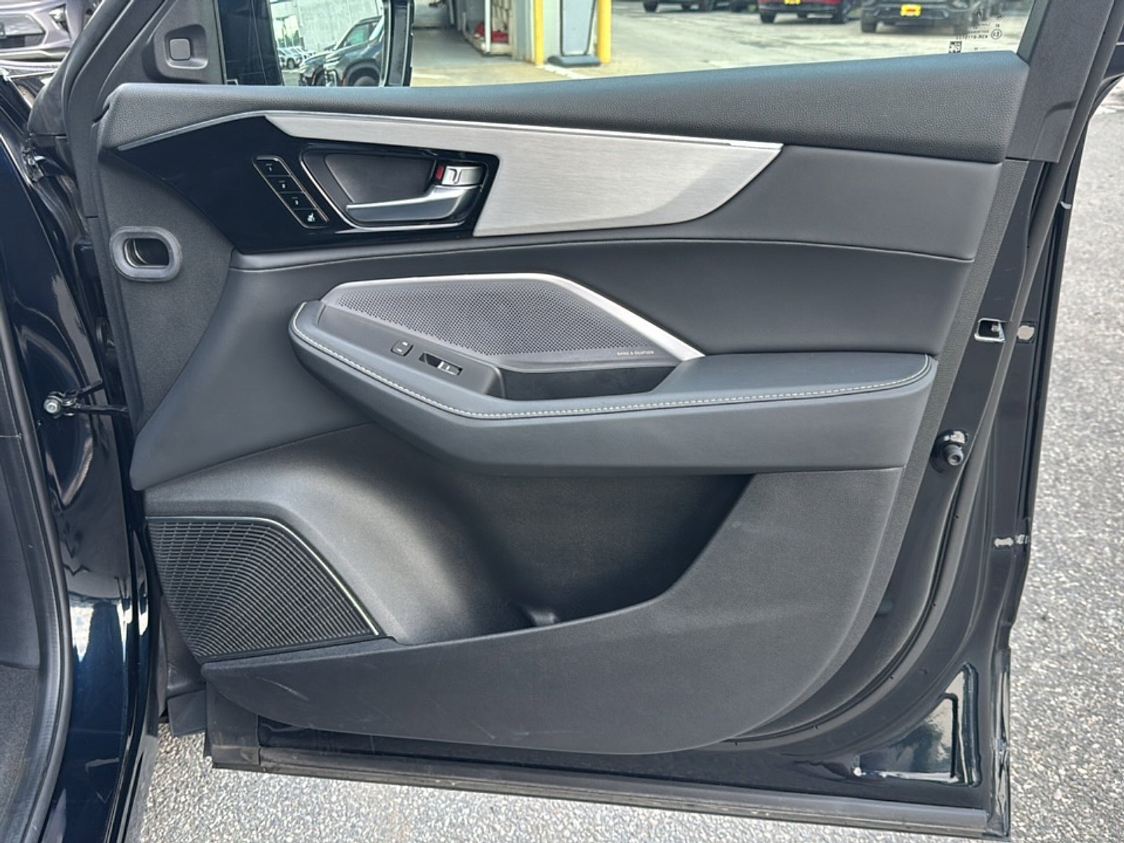 Used 2025 Acura MDX w/ Technology Package AWD/4WD image 19