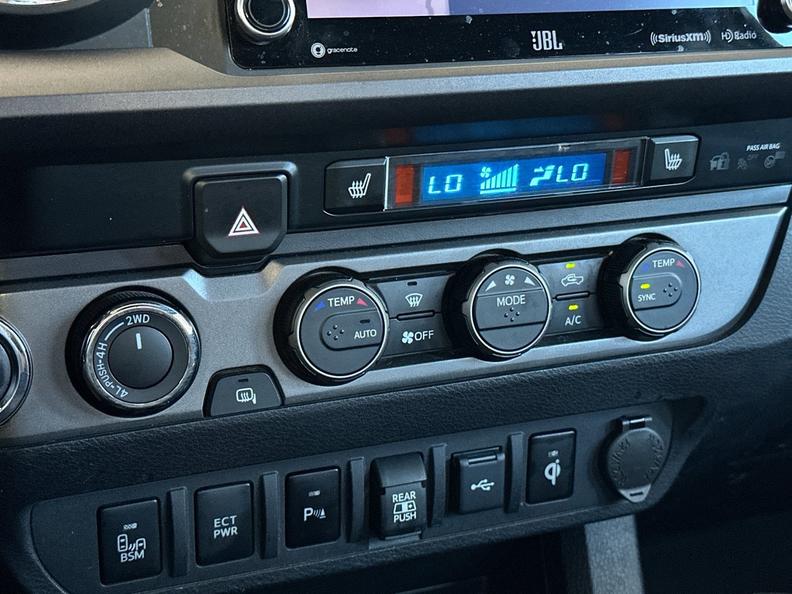 Used 2022 Toyota Tacoma TRD Sport image 19