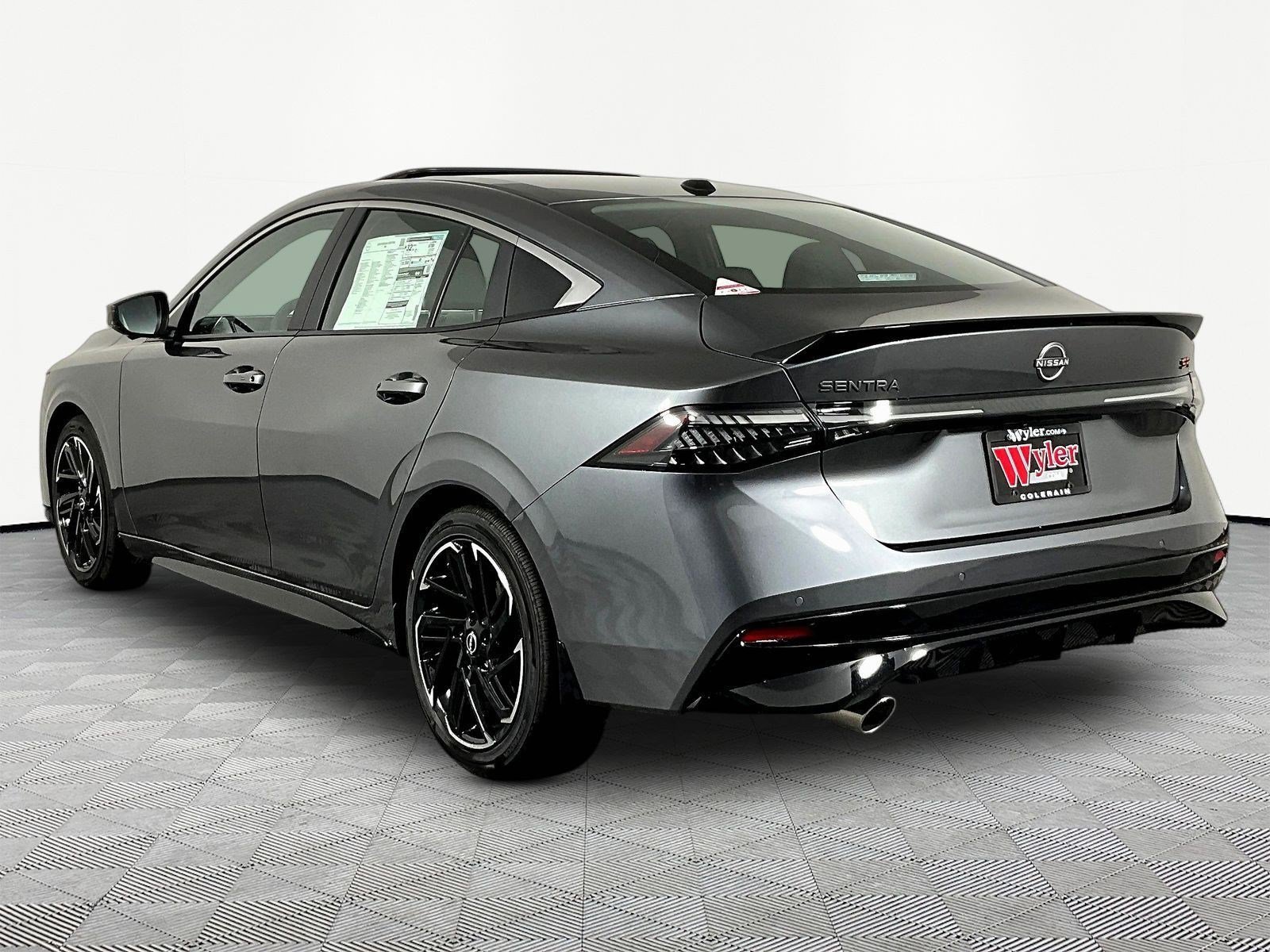 New 2026 Nissan Sentra SR w/ SR Premium Package FWD image 4