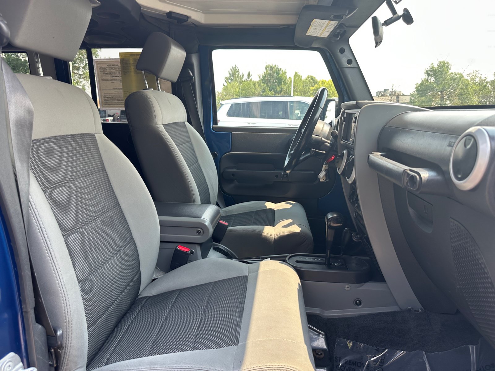Used 2010 Jeep Wrangler Unlimited Sport AWD/4WD image 29
