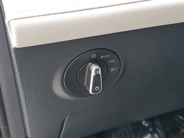 New 2026 Volkswagen Taos SE FWD image 14