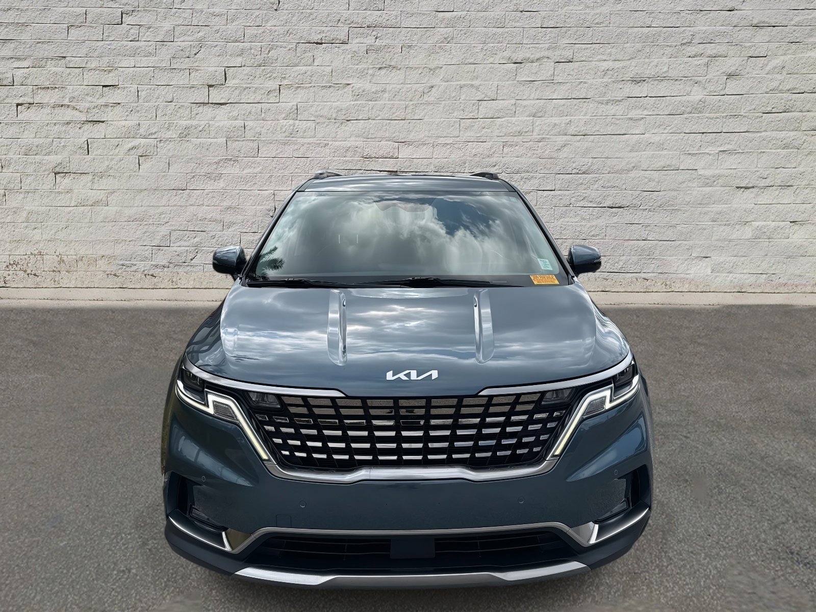 Used 2023 Kia Carnival SX image 8