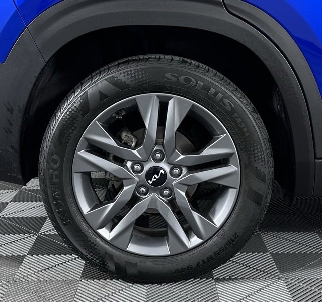 Used 2023 Kia Seltos S image 11