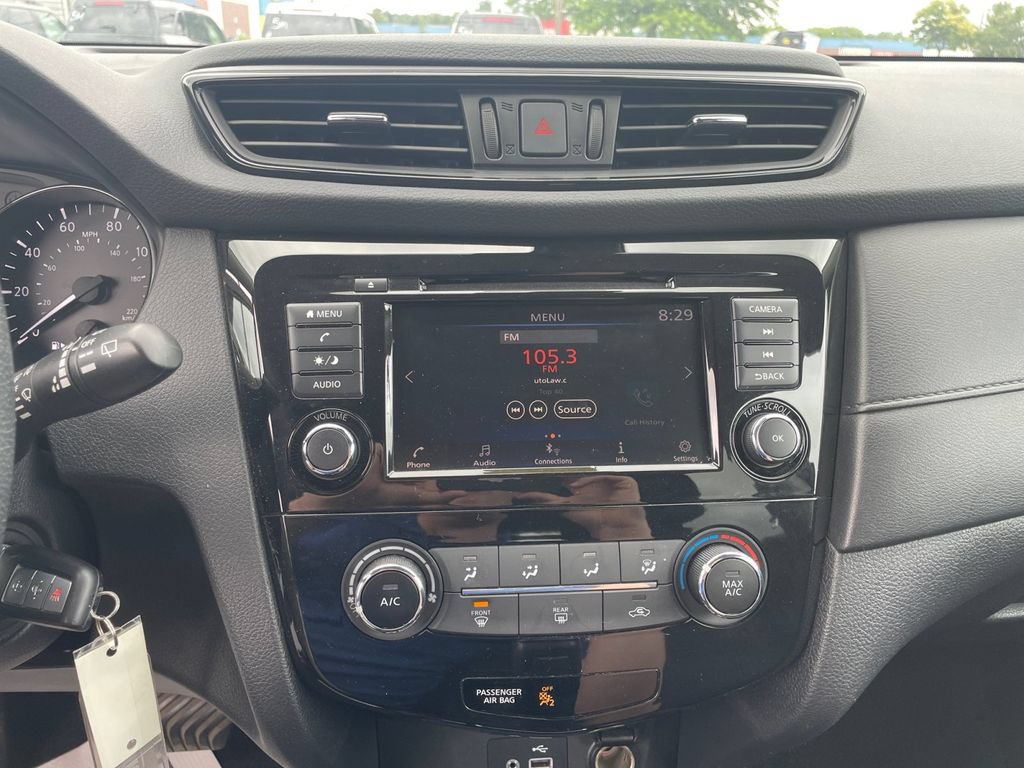 Used 2020 Nissan Rogue S w/ Special Edition Package FWD image 19