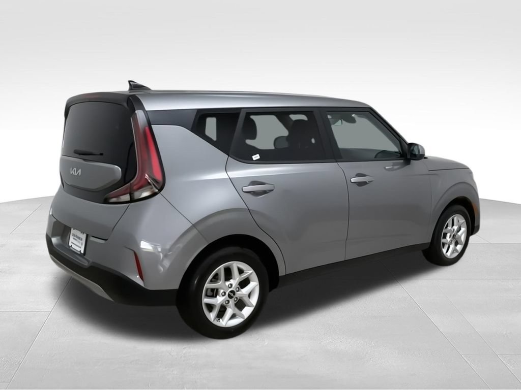 Certified 2024 Kia Soul LX w/ Option Group 015 FWD image 9