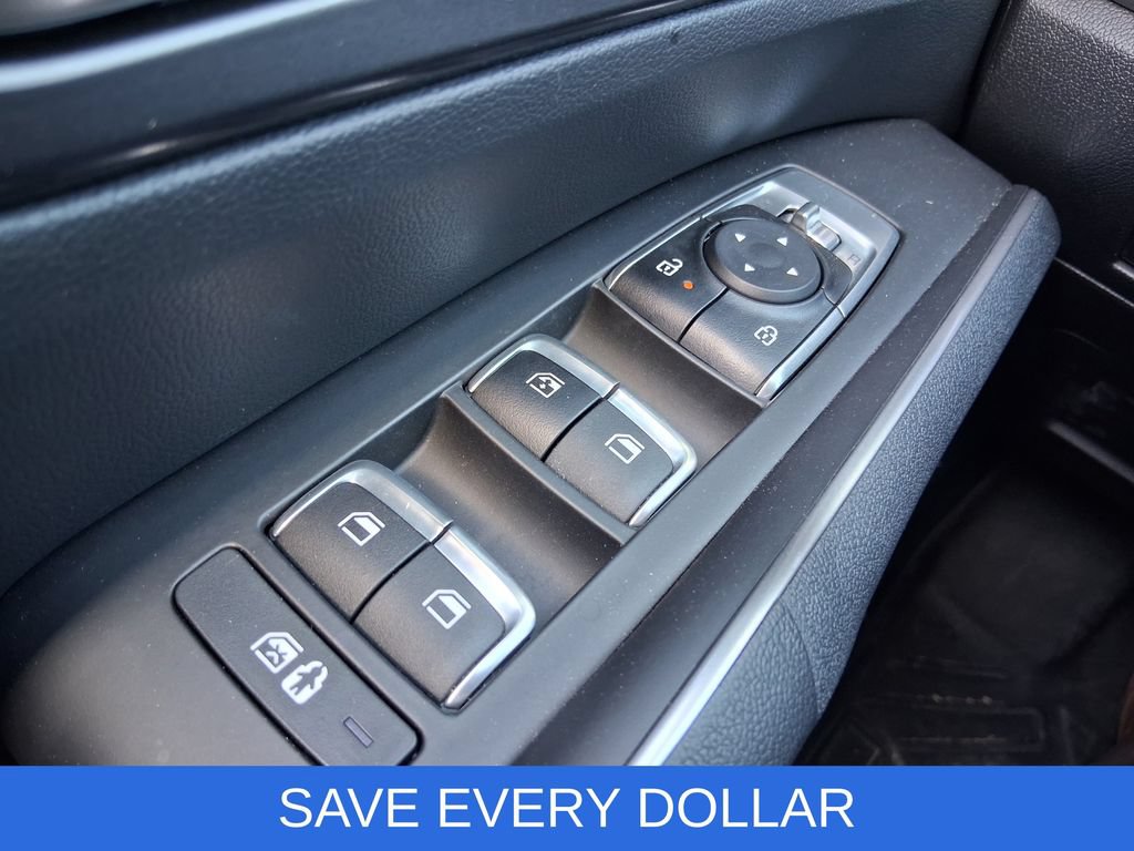 Used 2024 Kia Sorento S w/ Panoramic Sunroof Package FWD image 8