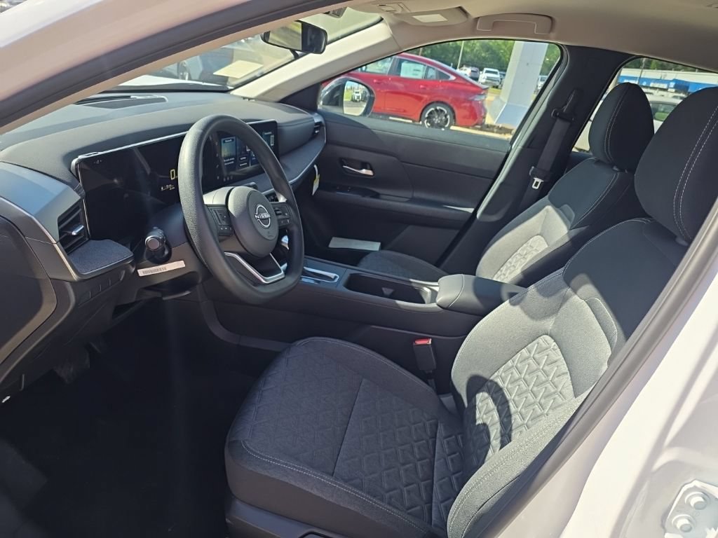New 2026 Nissan Kicks SV AWD/4WD image 13