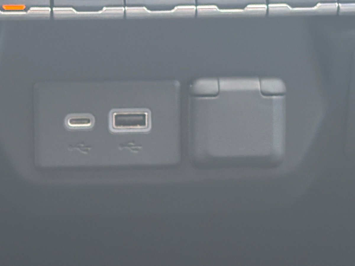 Used 2020 Chevrolet Silverado 1500 LT w/ Texas Edition image 6