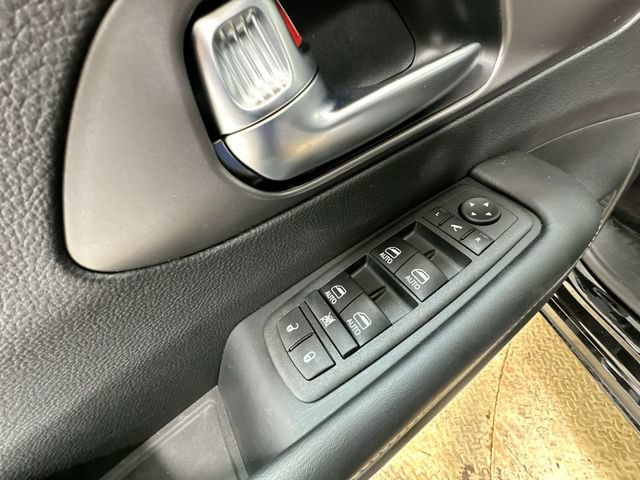 New 2027 Chrysler Pacifica Limited w/ S Appearance Package AWD/4WD image 16