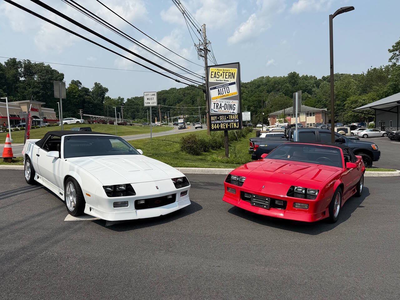 Used 1991 Chevrolet Camaro Z28 RWD image 2