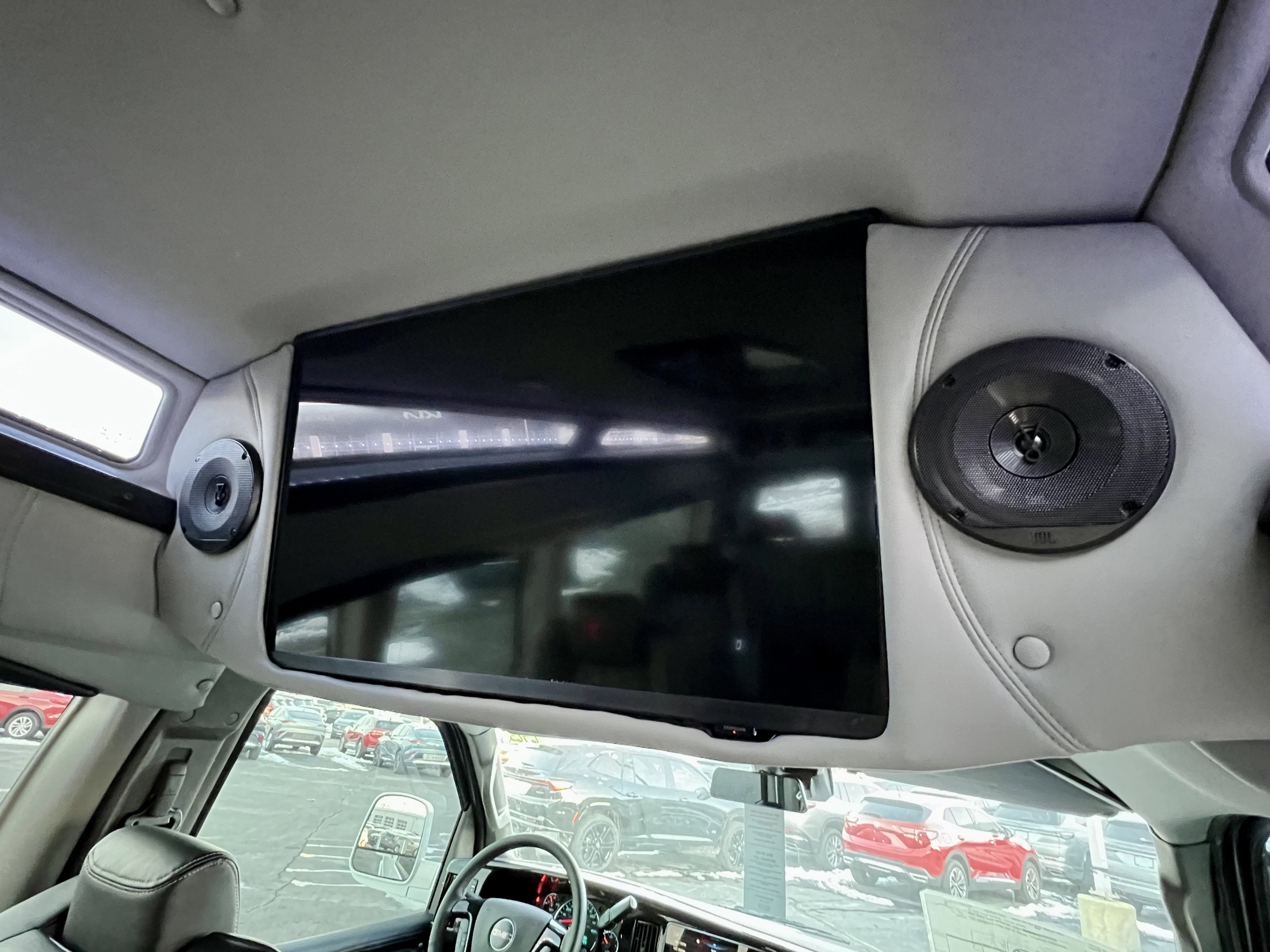 New 2025 GMC Savana 2500 Extended w/ Driver Convenience Package image 27