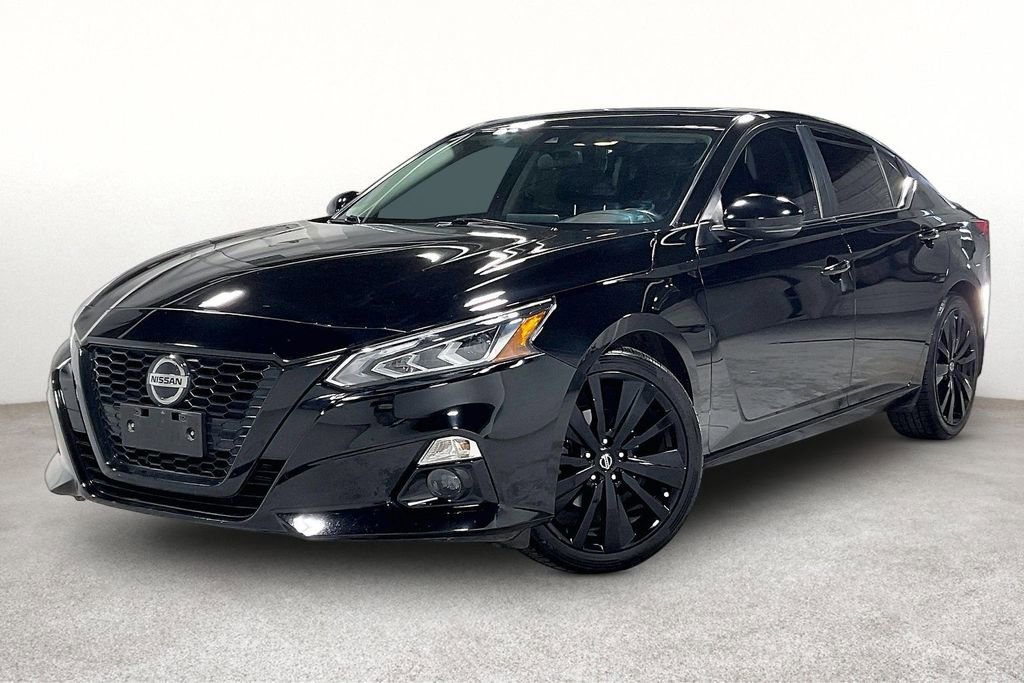 Used 2022 Nissan Altima 2.5 SR w/ Midnight Edition Package FWD image 14