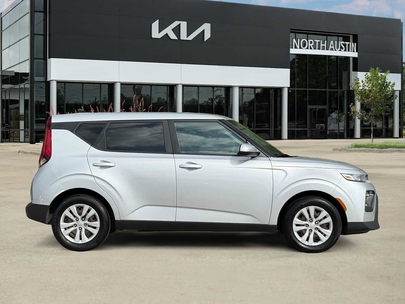 Used 2020 Kia Soul LX FWD image 7