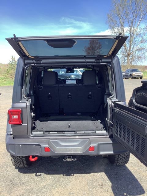 Certified 2025 Jeep Wrangler Unlimited Rubicon AWD/4WD image 17