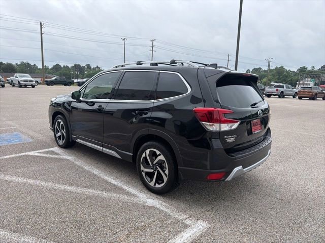 Used 2022 Subaru Forester Touring w/ Popular Package #2 AWD/4WD image 5
