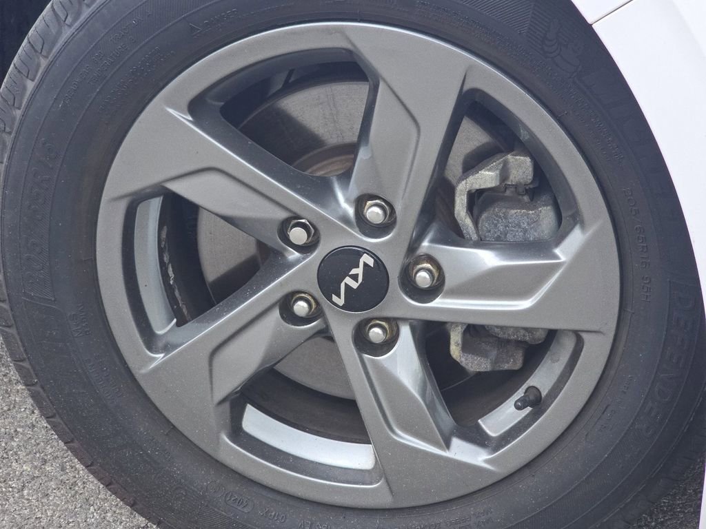 Used 2023 Kia K5 LXS image 7