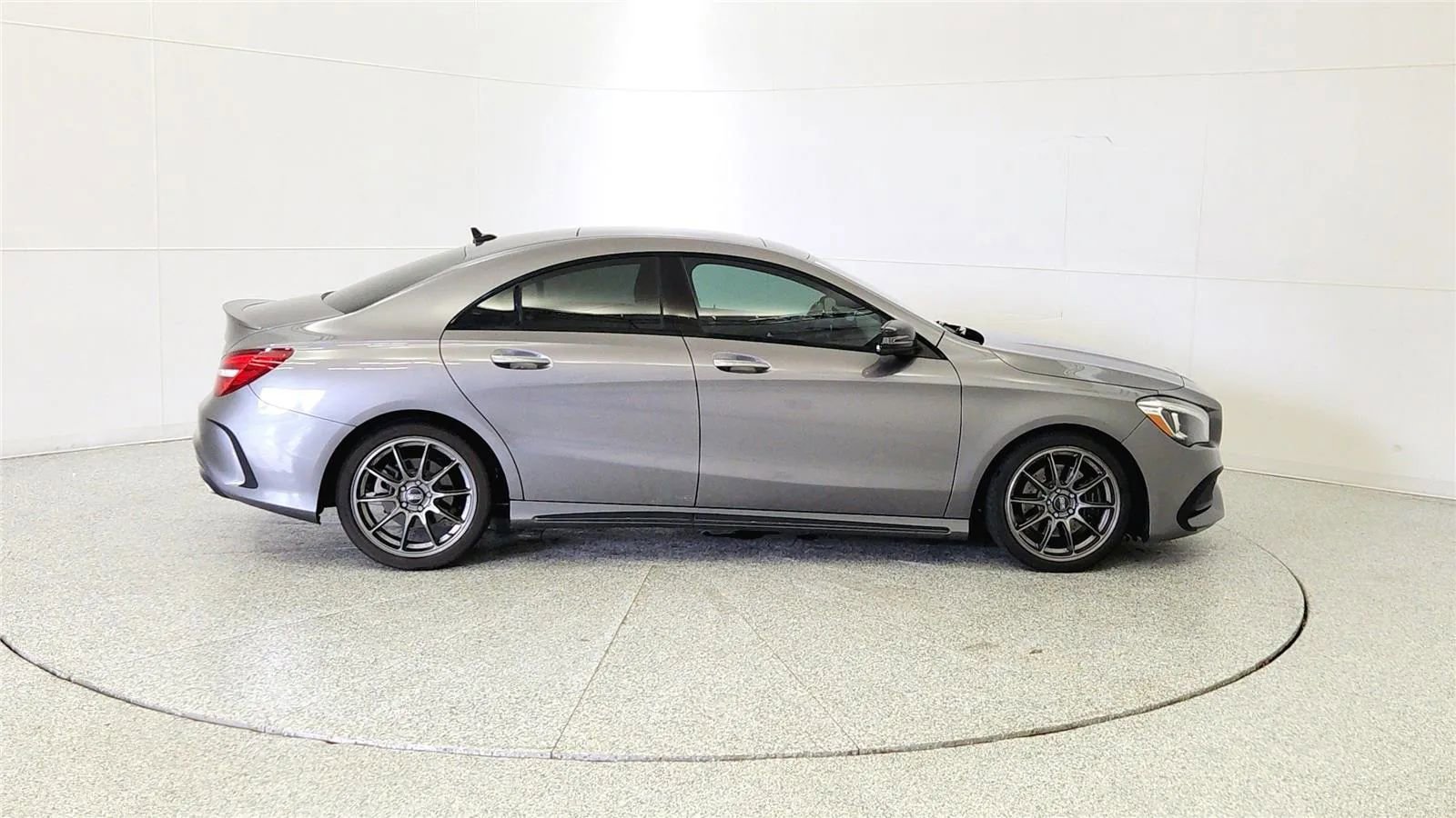 Used 2019 Mercedes-Benz CLA 250 image 8