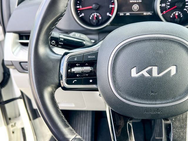 Certified 2024 Kia Carnival LX image 24