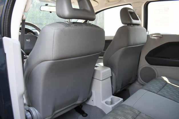 Used 2007 Dodge Caliber SXT FWD image 21
