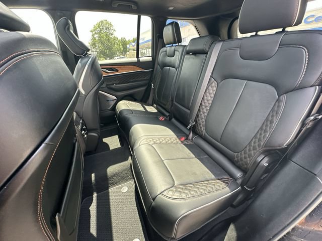 Used 2022 Jeep Grand Cherokee Summit AWD/4WD image 27