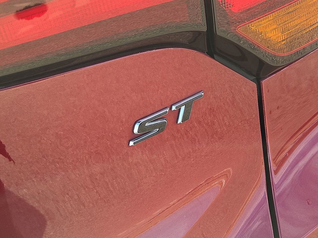 Used 2023 Buick Encore GX Select w/ Sport Touring Package image 14