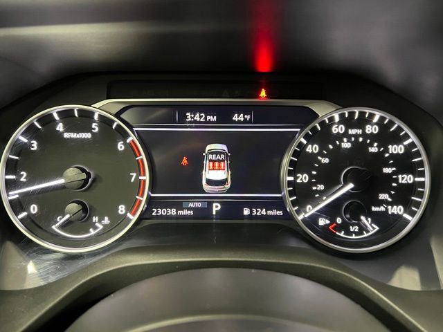 Used 2023 Nissan Rogue S image 23
