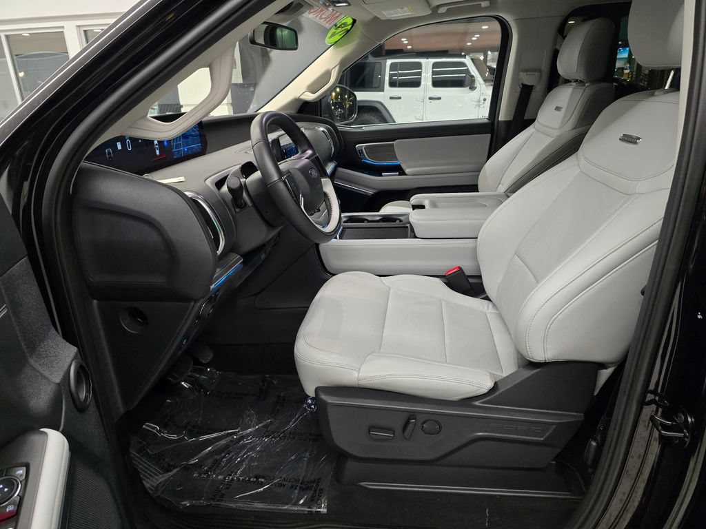 Used 2025 Ford Expedition Max Platinum AWD/4WD image 19