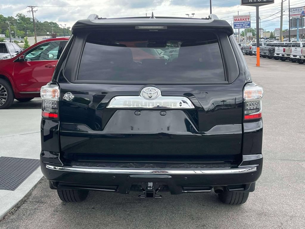 Used 2021 Toyota 4Runner Limited AWD/4WD image 4
