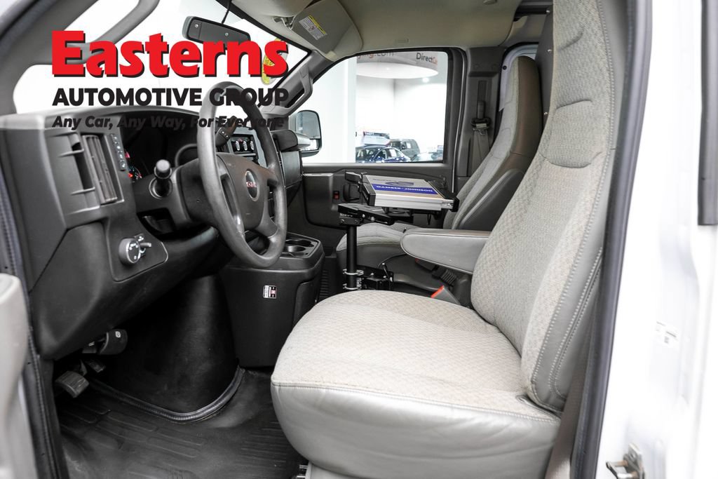 Used 2022 GMC Savana 2500 RWD image 13