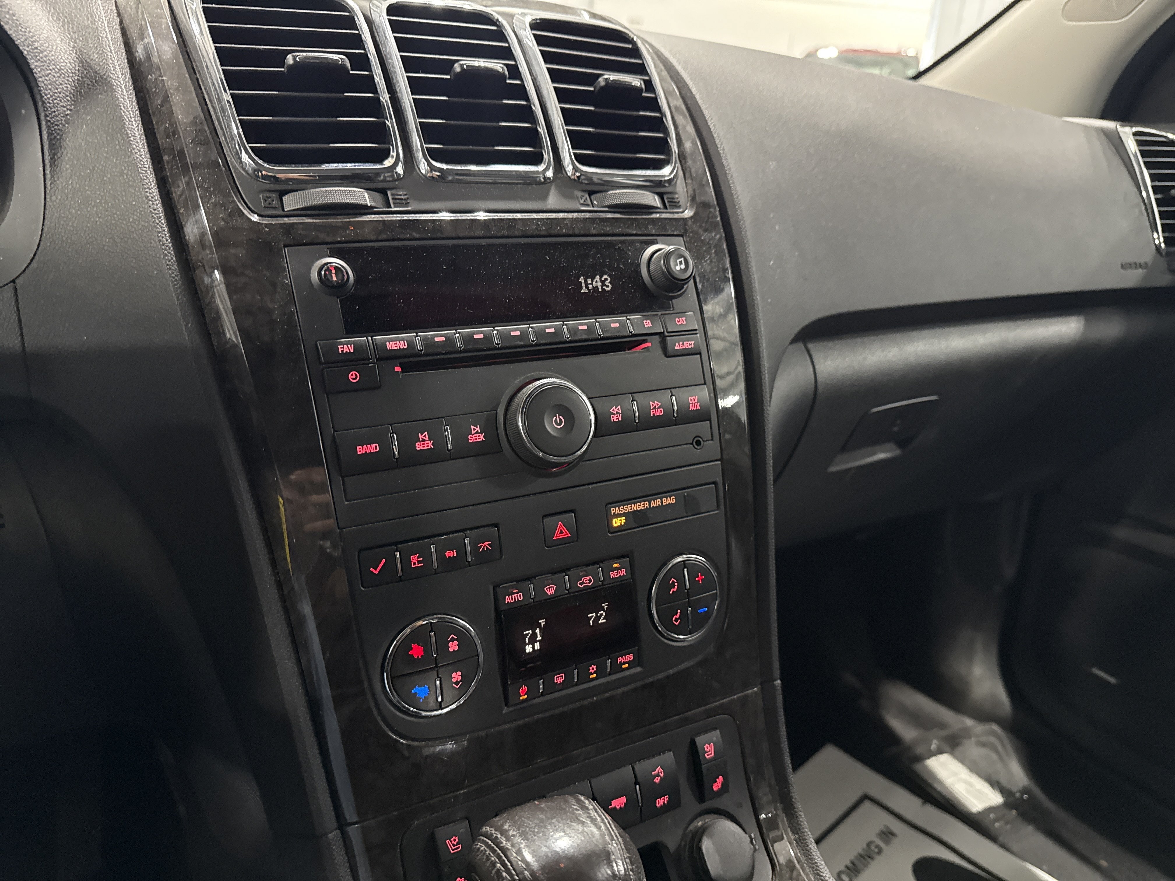 Used 2011 GMC Acadia Denali AWD/4WD image 10