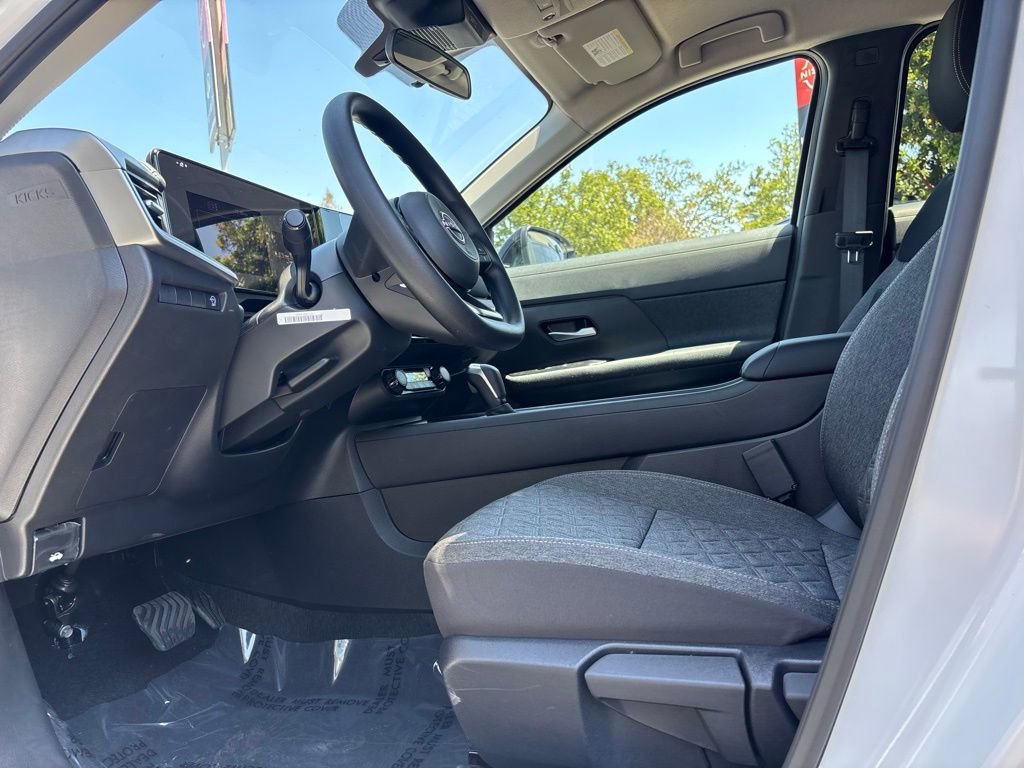 New 2026 Nissan Kicks SV w/ Cold Weather Package FWD image 9