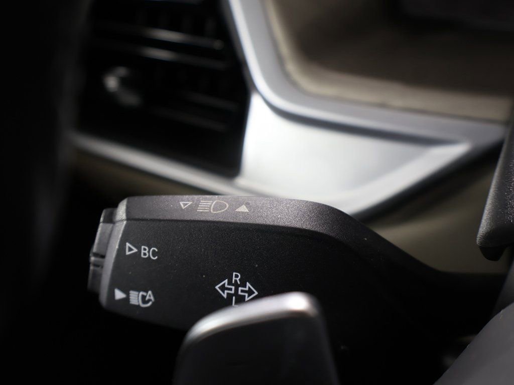 Used 2024 BMW X7 xDrive40i w/ Executive Package image 52