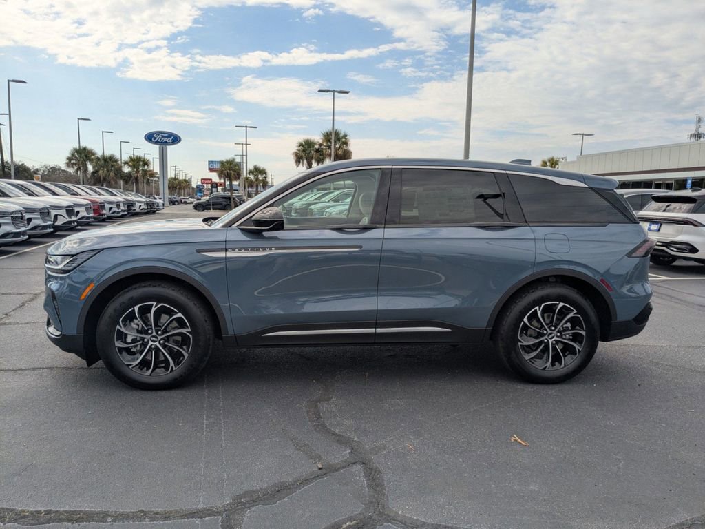 New 2026 Lincoln Nautilus Premier image 7