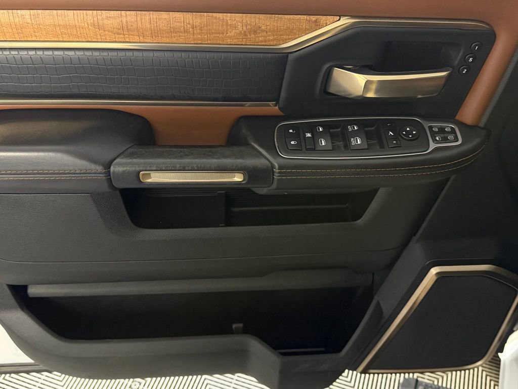 Used 2024 RAM 3500 Limited w/ Safety Group image 27