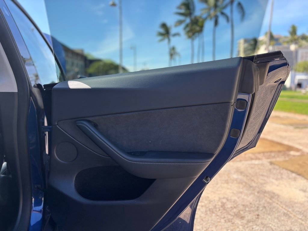 Used 2024 Tesla Model Y Long Range image 19