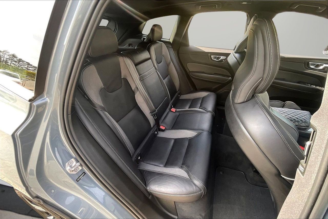 Used 2022 Volvo XC60 B5 R-Design w/ Advanced Package image 25