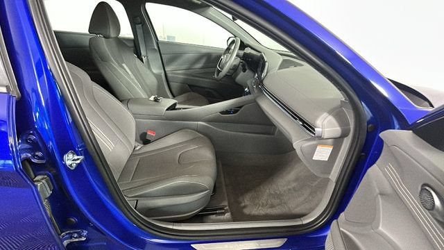 Certified 2025 Hyundai Elantra SEL FWD image 30