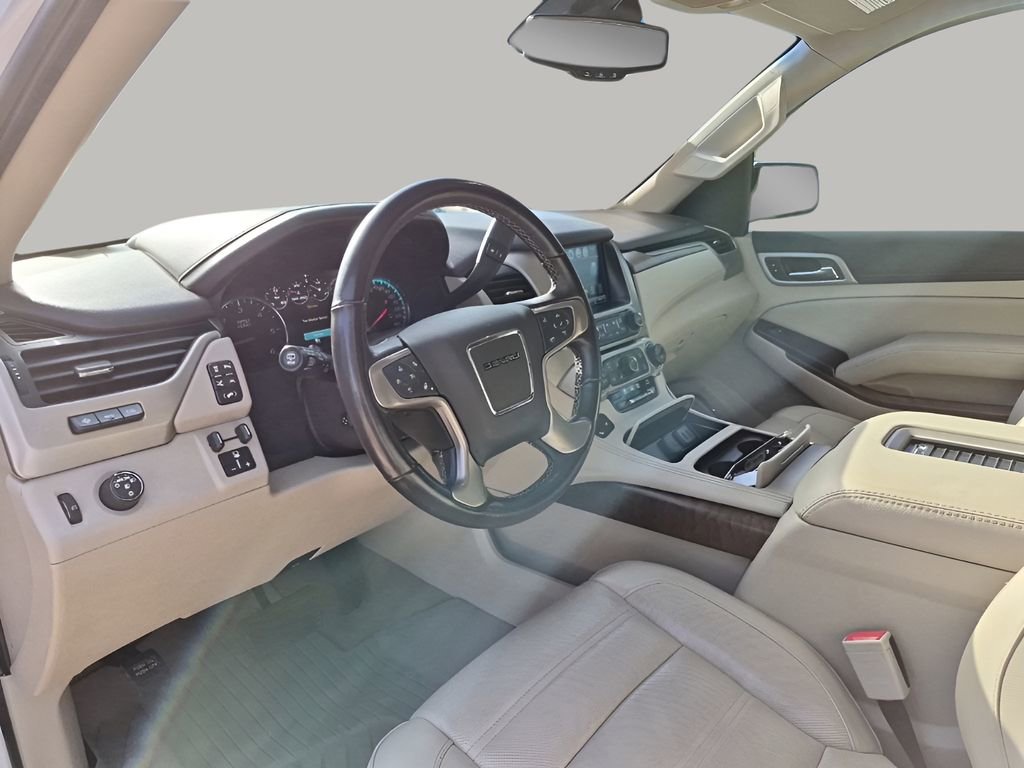 Used 2019 GMC Yukon XL Denali w/ Denali Ultimate Package image 32